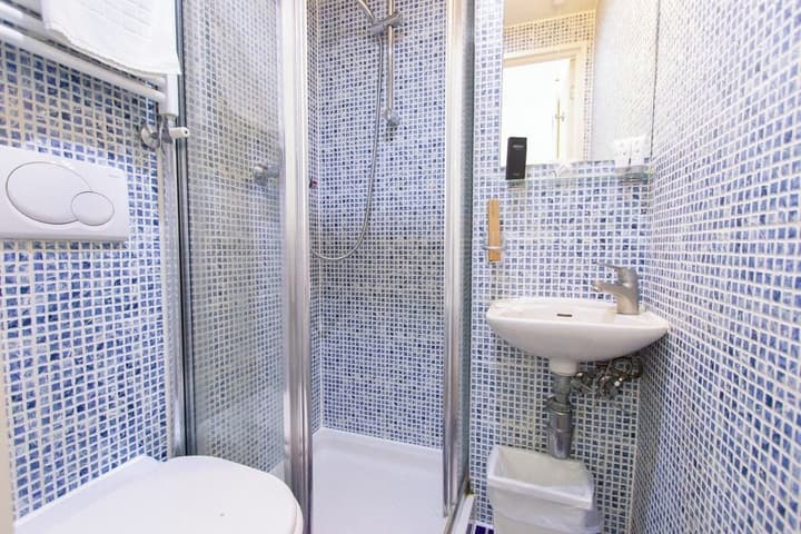 Studios 2 Let North Gower