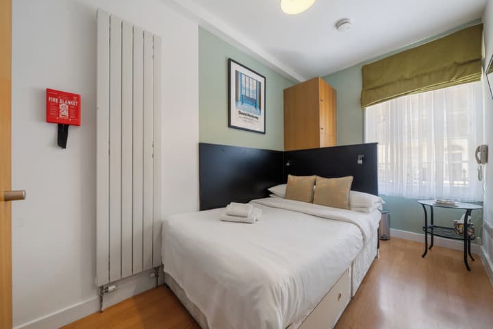 Studios 2 Let North Gower