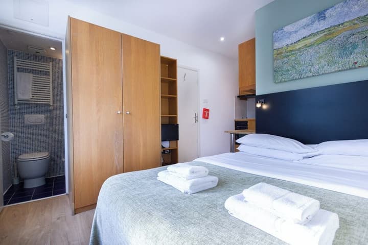Studios 2 Let North Gower