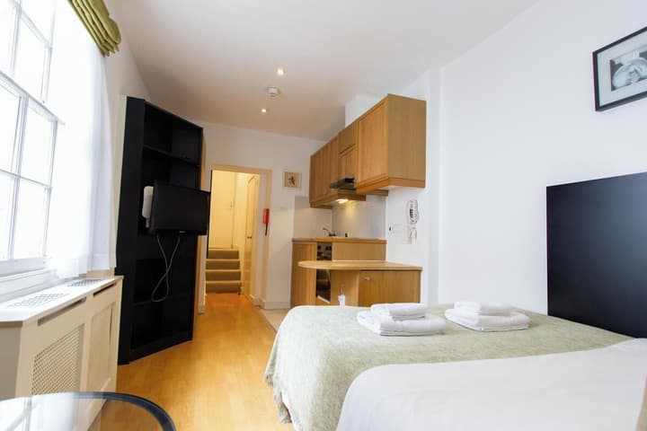Studios 2 Let North Gower
