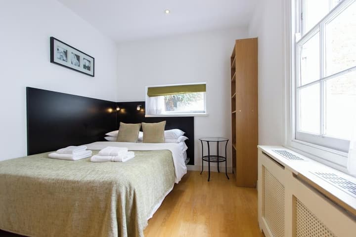 Studios 2 Let North Gower