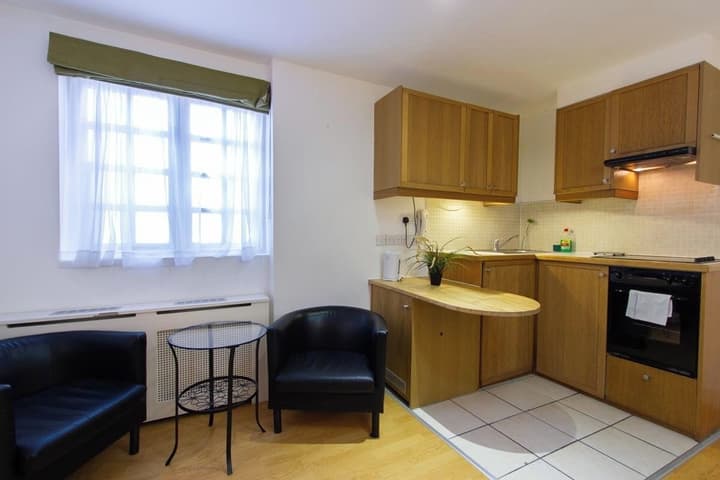 Studios 2 Let North Gower