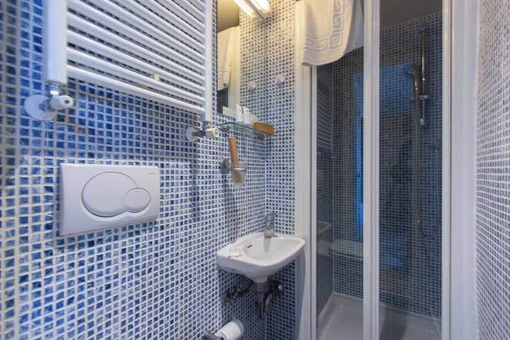 Studios 2 Let North Gower