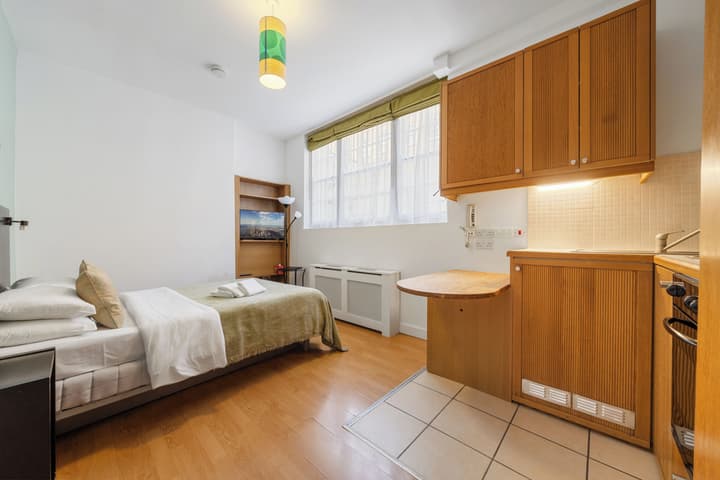 Studios 2 Let North Gower