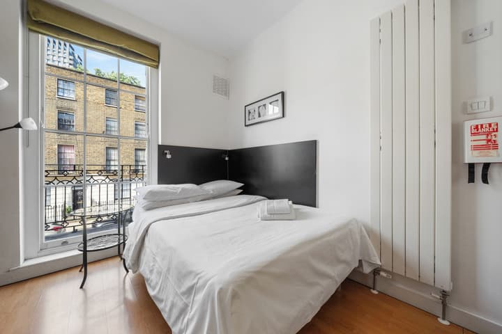 Studios 2 Let North Gower