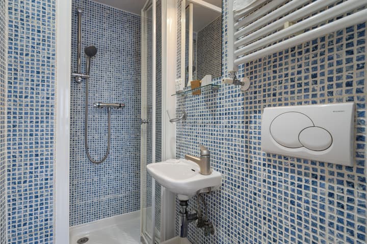 Studios 2 Let North Gower