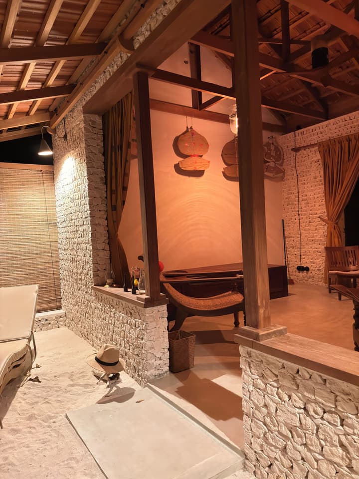 The Barefoot Eco Hotel