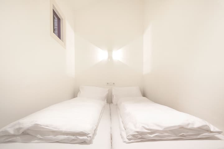 Hotel Not Hotel Amsterdam