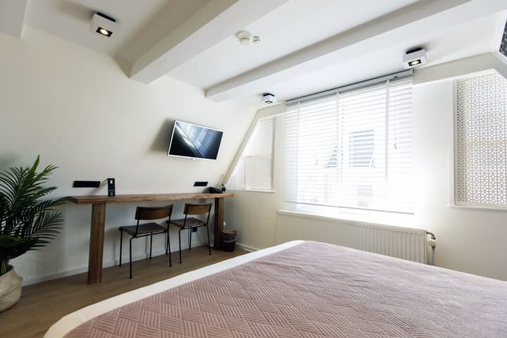 Quentin Leidse Square Hotel