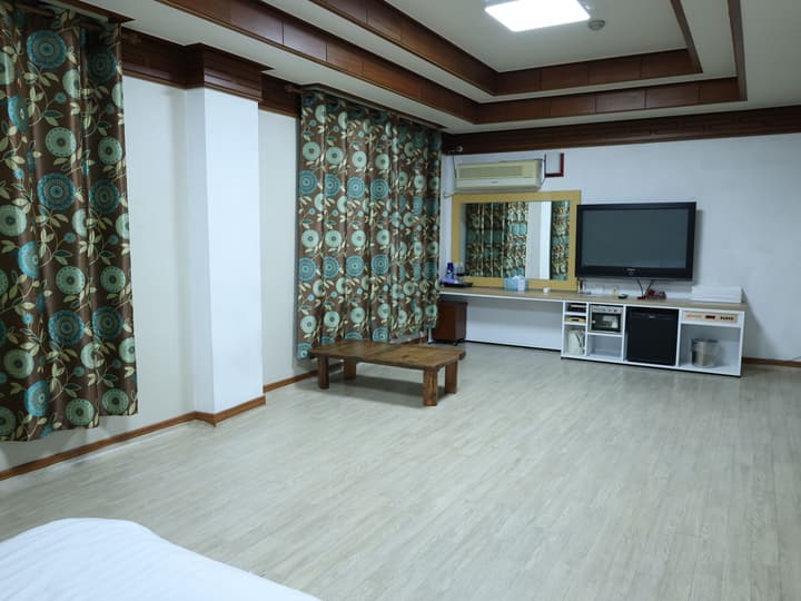 Andong Park Hotel