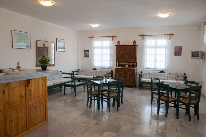 Arkas Inn