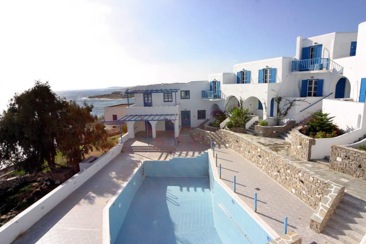 Arkas Inn