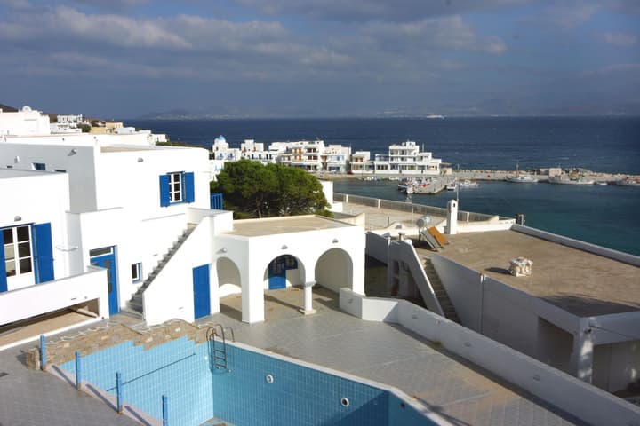 Arkas Inn