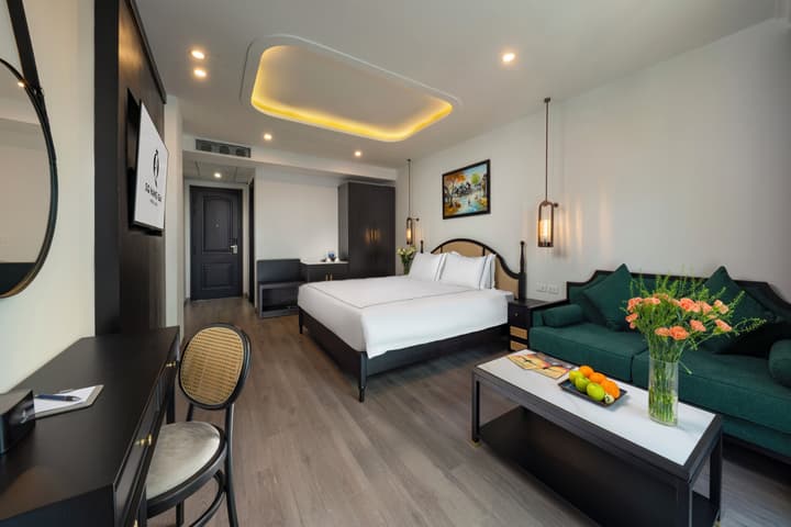 SQ HANG GAI HOTEL & SPA