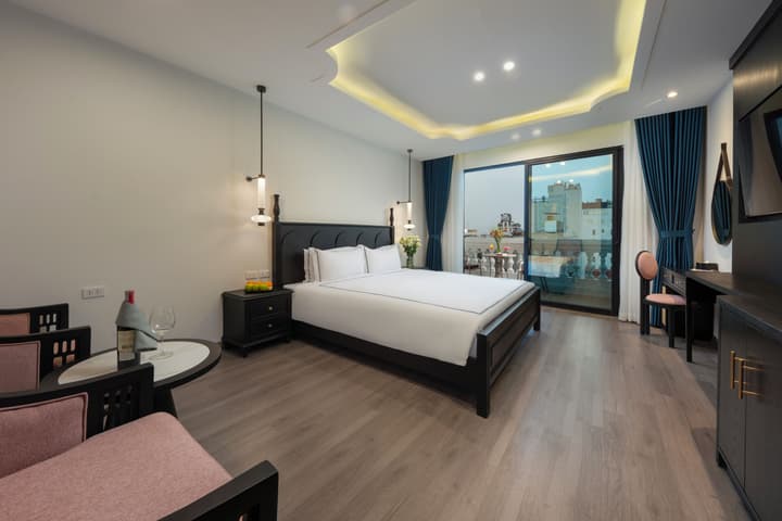 SQ HANG GAI HOTEL & SPA