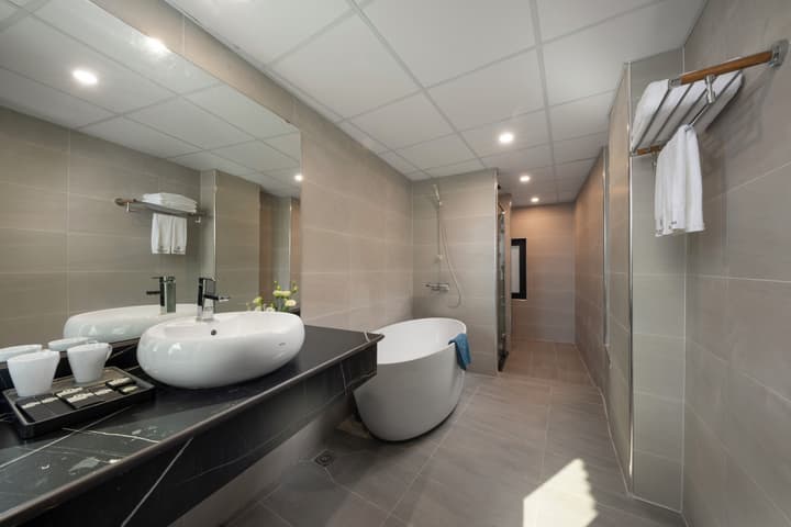 SQ HANG GAI HOTEL & SPA