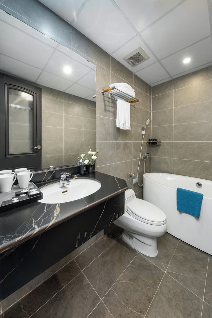 SQ HANG GAI HOTEL & SPA