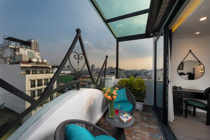 SQ HANG GAI HOTEL & SPA