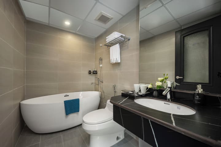 SQ HANG GAI HOTEL & SPA