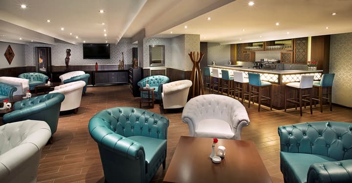 ARMADA  AVENUE HOTEL