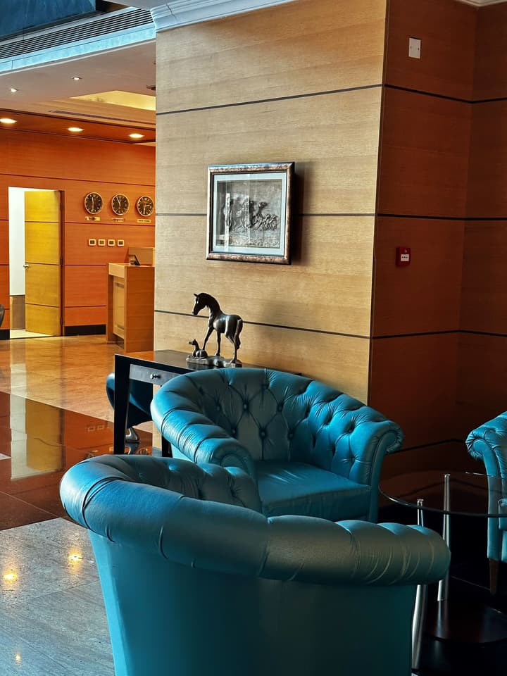ARMADA  AVENUE HOTEL