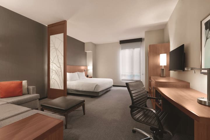 Hyatt Place Baltimore Inner Harbor