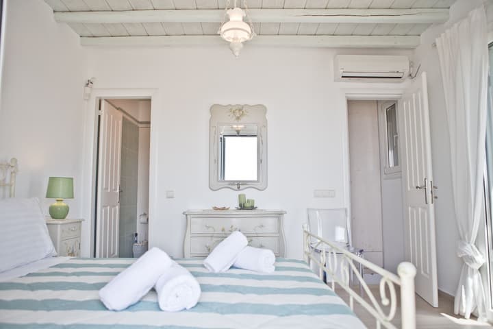 Niriides Homes & Villas