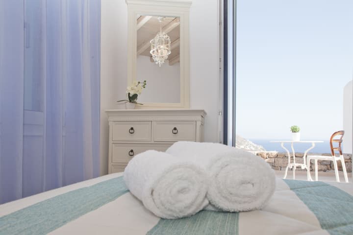 Niriides Homes & Villas