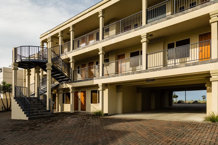 Pebble Beach Motor Inn