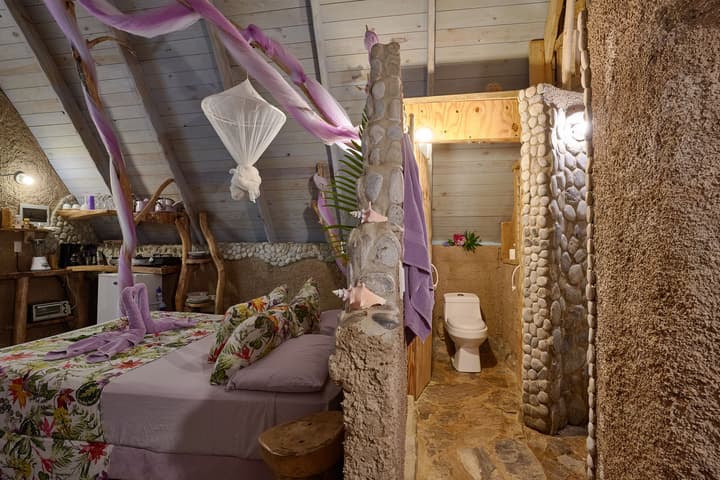CHALET TROPICAL Hotel & Pool Bar Restaurant