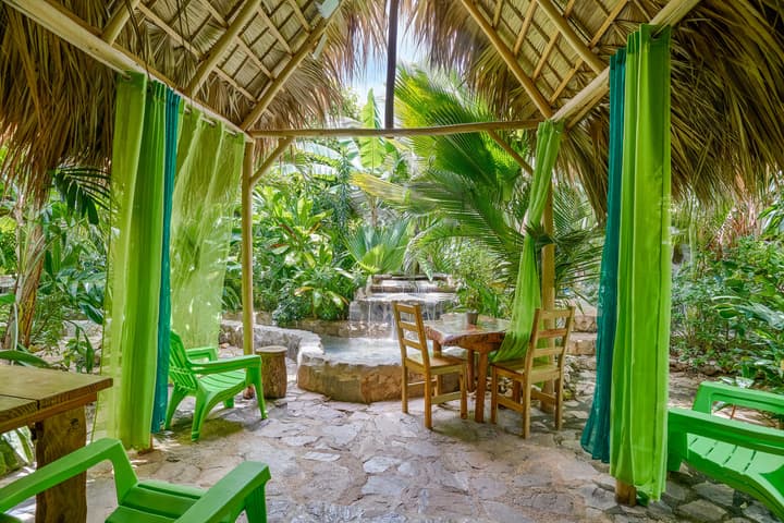 CHALET TROPICAL Hotel & Pool Bar Restaurant