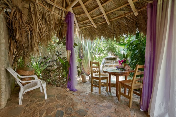 CHALET TROPICAL Hotel & Pool Bar Restaurant