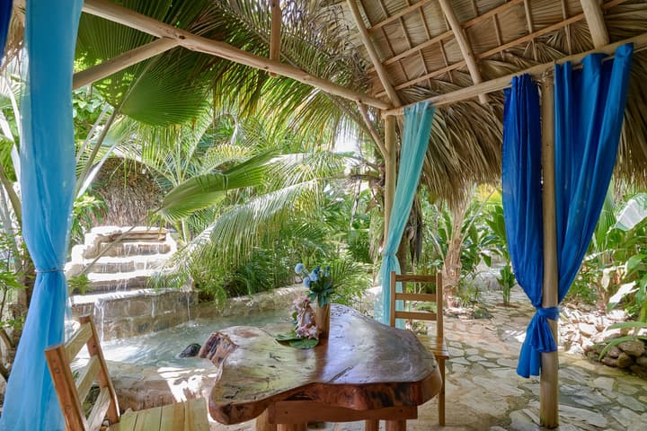 CHALET TROPICAL Hotel & Pool Bar Restaurant