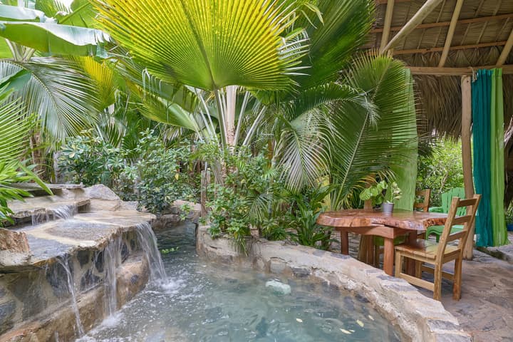CHALET TROPICAL Hotel & Pool Bar Restaurant