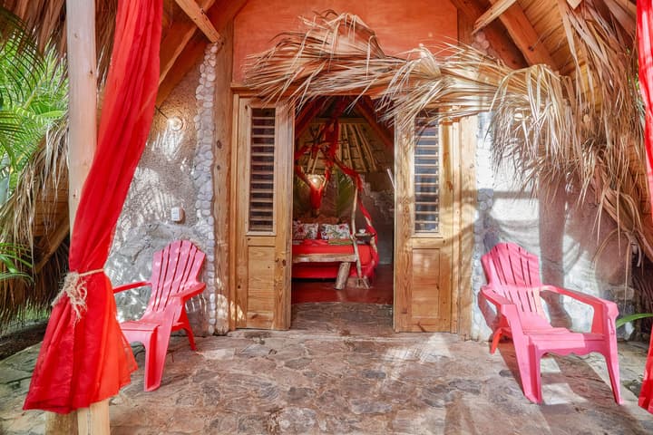 CHALET TROPICAL Hotel & Pool Bar Restaurant