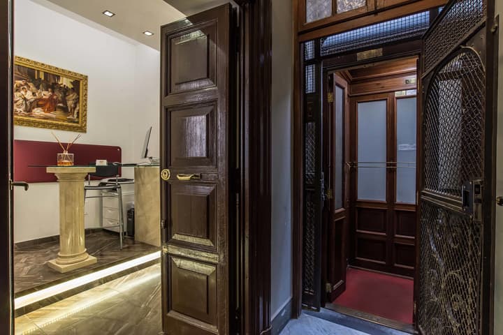 Pantheon Caesar Relais