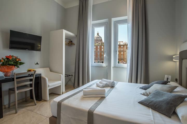Pantheon Caesar Relais
