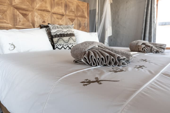Desert Homestead Lodge l Ondili