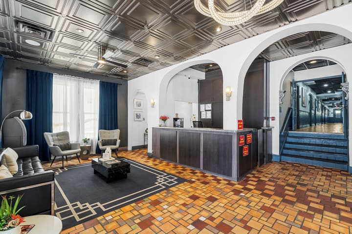 Nine20 Collins Apartments by Lowkl