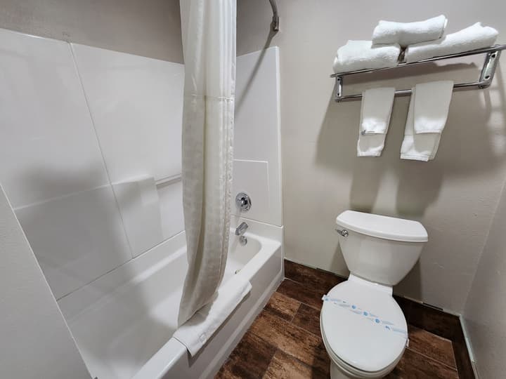 Ramada Bayside Inn & Suites Eureka