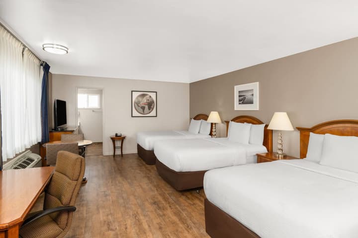 Ramada Bayside Inn & Suites Eureka