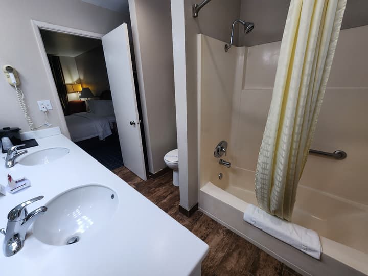 Ramada Bayside Inn & Suites Eureka