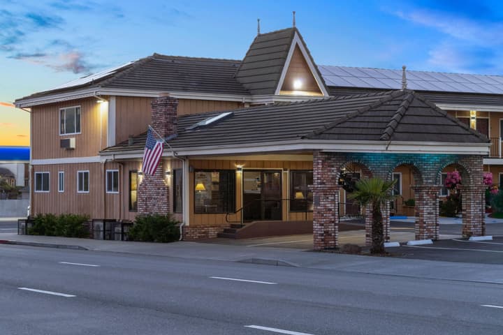 Ramada Bayside Inn & Suites Eureka