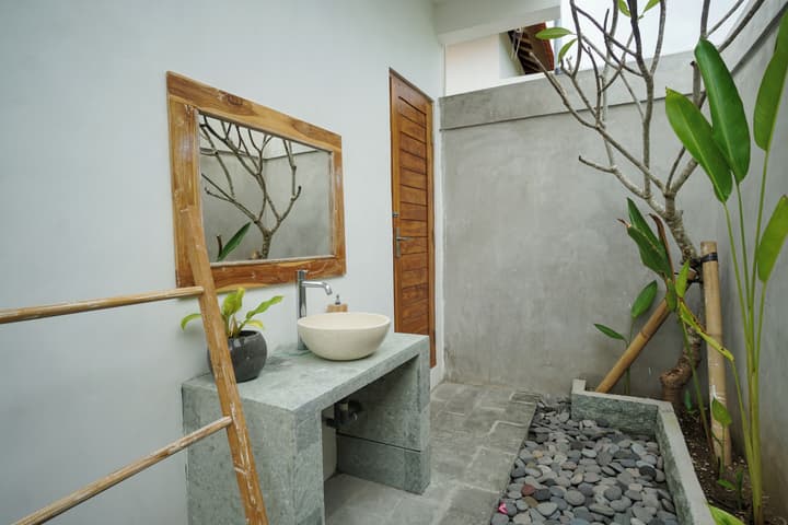 Innora Jungle Resort and Spa