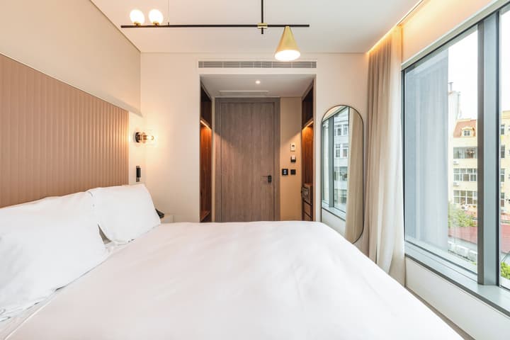 Luster Hotel