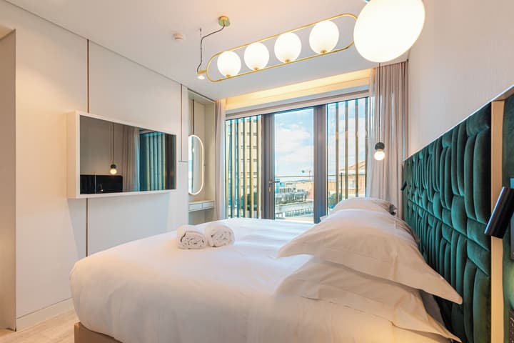 Luster Hotel