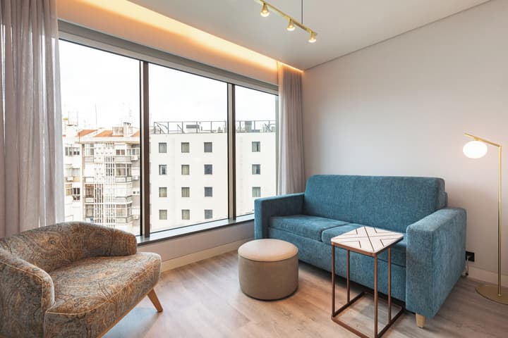 Luster Hotel