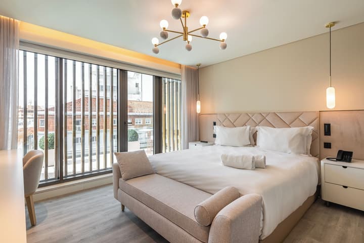 Luster Hotel