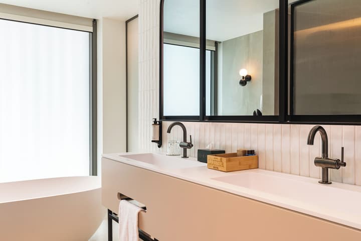 Luster Hotel