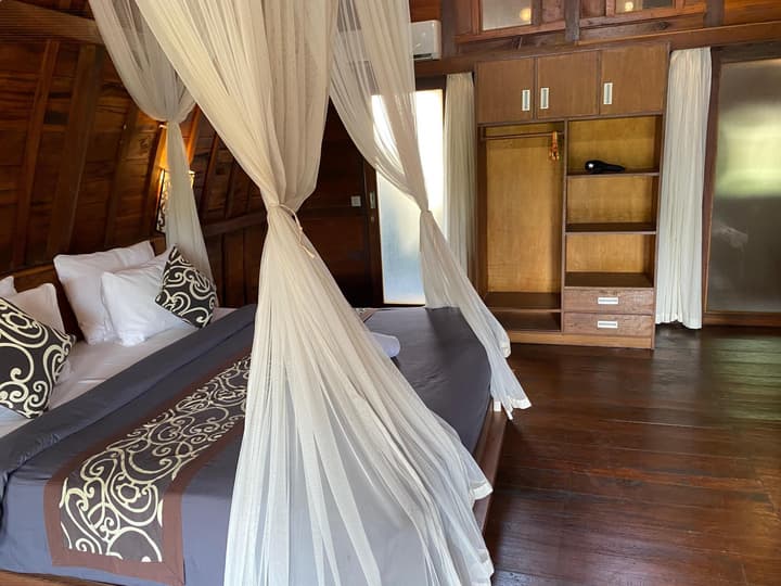 Shivananda Antique Villas by EPS